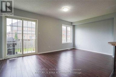 1424 RENNIE STREET Oshawa (Taunton) Ontario photo 5