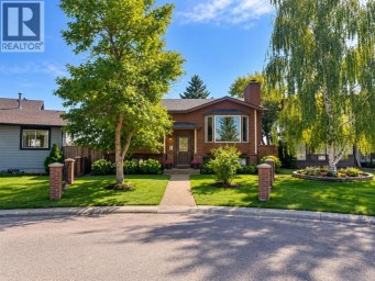 27 Castlebrook Court NE Calgary Alberta photo 1