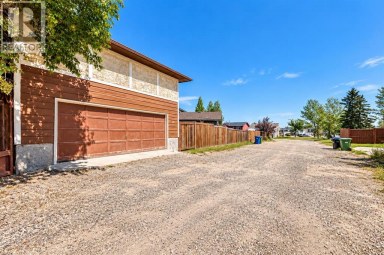 27 Castlebrook Court NE Calgary Alberta photo 6