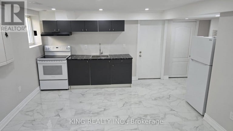 3412 MONICA DRIVE, Mississauga (Malton), Ontario, L4T3E7