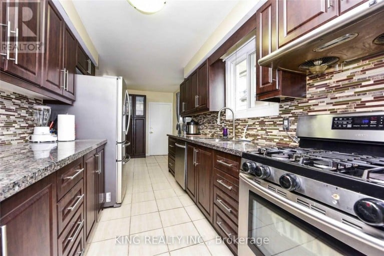 3412 MONICA DRIVE, Mississauga (Malton), Ontario, L4T3E7
