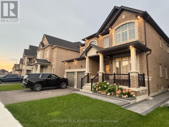 1702 CORSAL COURT Innisfil Ontario photo 2
