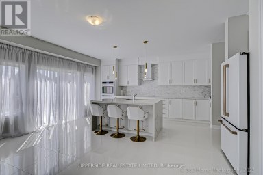 1702 CORSAL COURT Innisfil Ontario photo 3