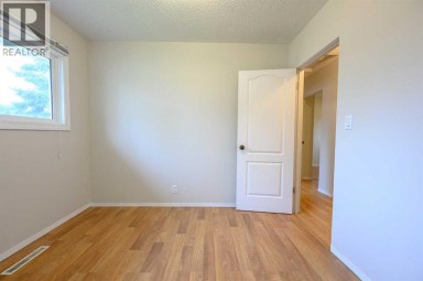 9923 88 Avenue Grande Prairie Alberta photo 31