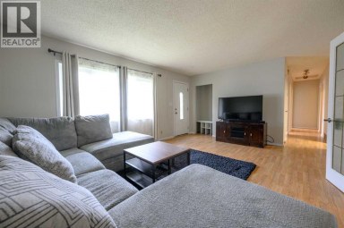 9923 88 Avenue Grande Prairie Alberta photo 5
