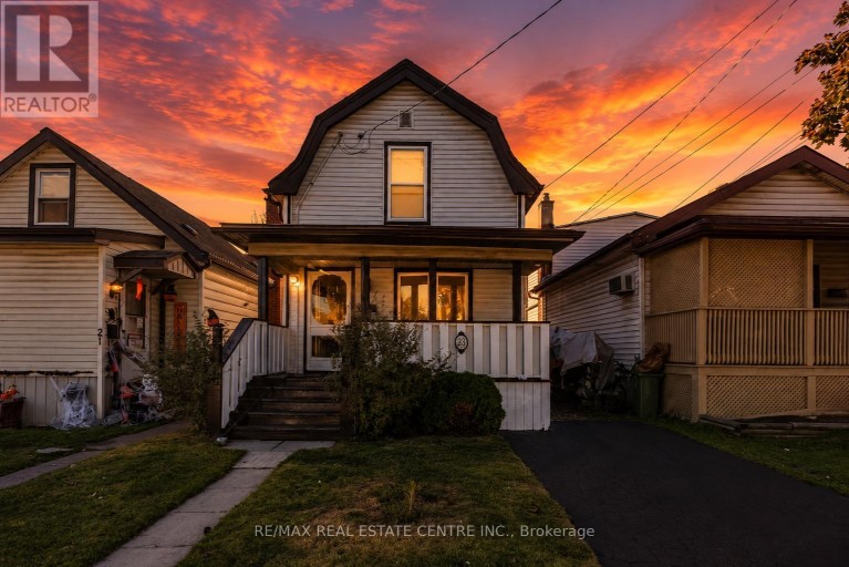 23 FREDERICK AVENUE, Hamilton (Crown Point), Ontario, L8H4K1