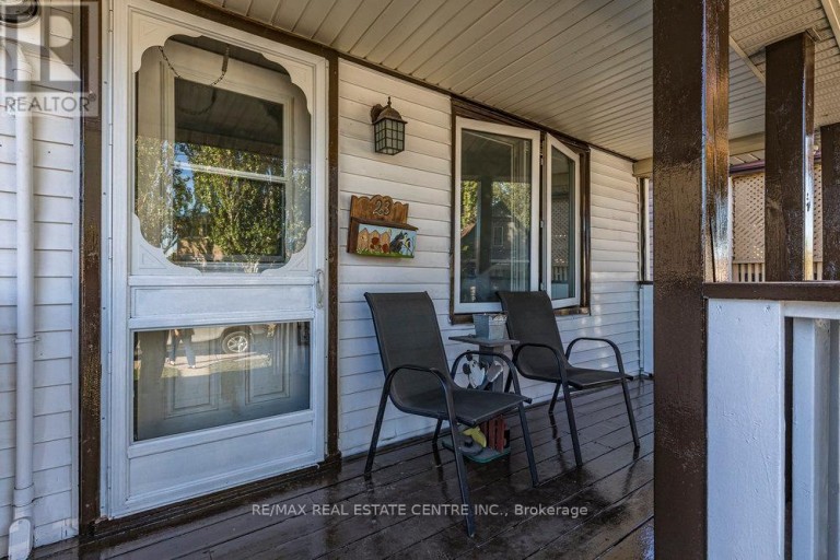 23 FREDERICK AVENUE, Hamilton (Crown Point), Ontario, L8H4K1