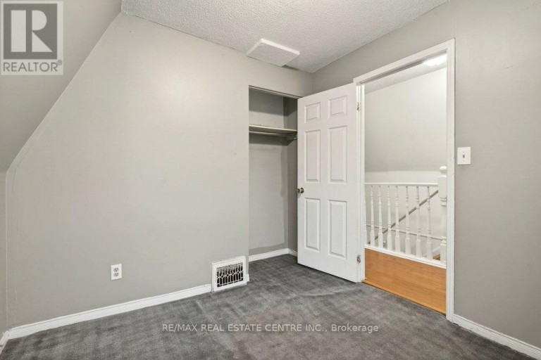 23 FREDERICK AVENUE, Hamilton (Crown Point), Ontario, L8H4K1