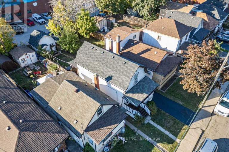 23 FREDERICK AVENUE, Hamilton (Crown Point), Ontario, L8H4K1