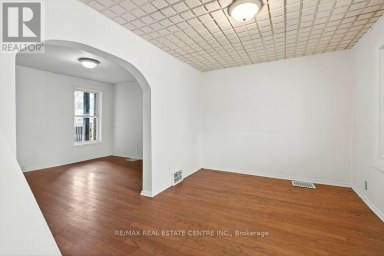 23 FREDERICK AVENUE Hamilton (Crown Point) Ontario photo 5
