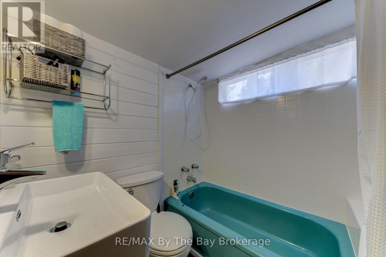 278 COASTLINE DRIVE, Wasaga Beach, Ontario, L9Z2M4