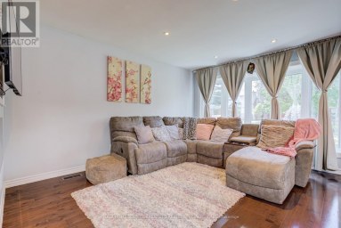 5 HALLOW CRESCENT Toronto (Rexdale-Kipling) Ontario photo 14