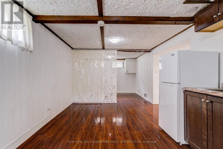 5 HALLOW CRESCENT, Toronto (Rexdale-Kipling), Ontario, M9W2V8