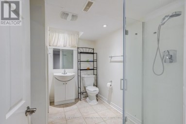 5 HALLOW CRESCENT Toronto (Rexdale-Kipling) Ontario photo 27