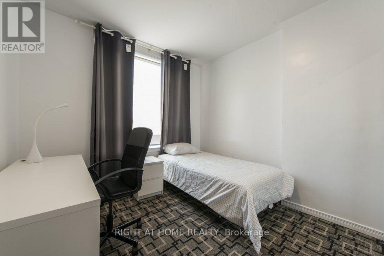 812 BLOOR STREET W, Toronto (Dovercourt-Wallace Emerson-Junction), Ontario, M6G1L9