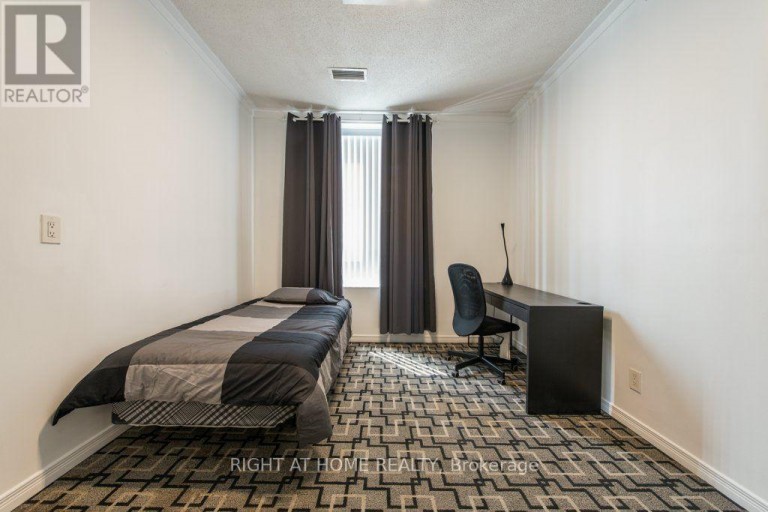 812 BLOOR STREET W, Toronto (Dovercourt-Wallace Emerson-Junction), Ontario, M6G1L9