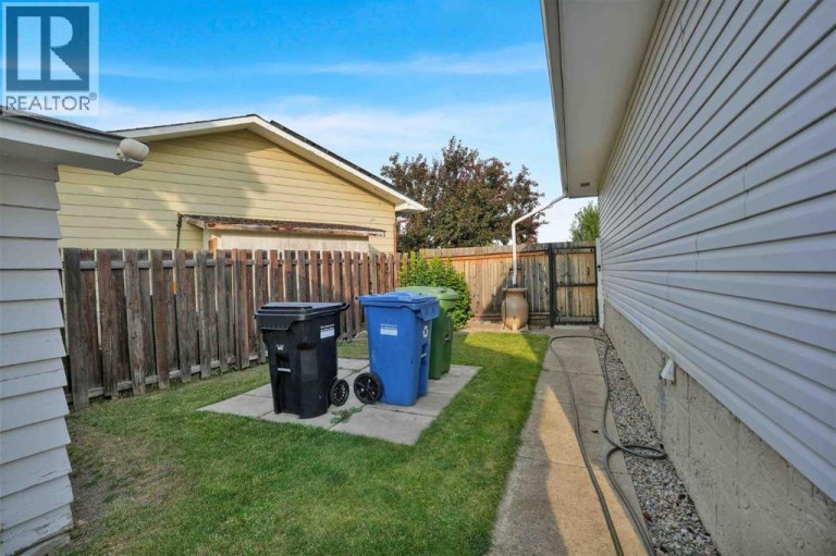 19 Maryvale Crescent NE, Calgary, Alberta, T2A2V5
