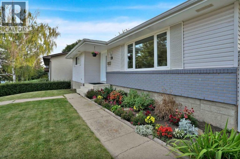19 Maryvale Crescent NE, Calgary, Alberta, T2A2V5