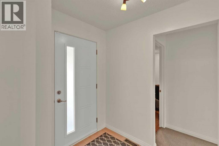 19 Maryvale Crescent NE, Calgary, Alberta, T2A2V5