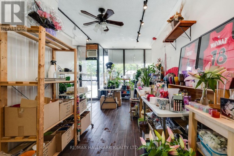 2424 DANFORTH AVENUE, Toronto (East End-Danforth), Ontario, M4C1K9