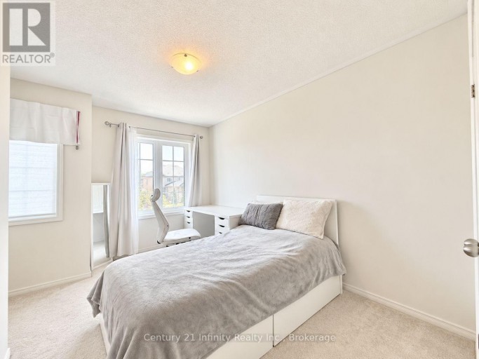2339 DRESS CIRCLE CRESCENT, Oshawa (Windfields), Ontario, L1L0L8