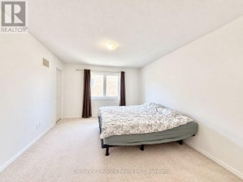 2339 DRESS CIRCLE CRESCENT Oshawa (Windfields) Ontario photo 12