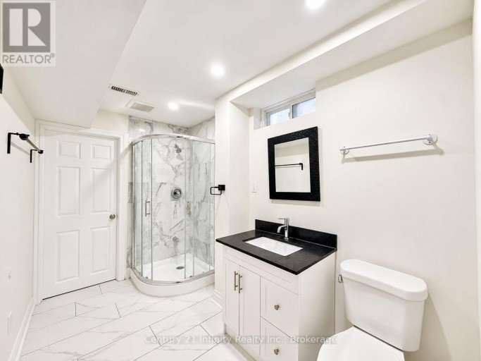 2339 DRESS CIRCLE CRESCENT, Oshawa (Windfields), Ontario, L1L0L8