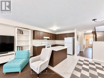 2339 DRESS CIRCLE CRESCENT Oshawa (Windfields) Ontario photo 5