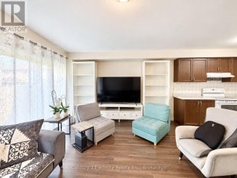 2339 DRESS CIRCLE CRESCENT Oshawa (Windfields) Ontario photo 6