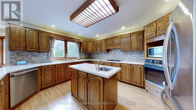 1127 OSHAWA BOULEVARD N, Oshawa (Centennial), Ontario, L1G5W2