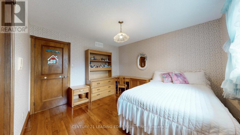 1127 OSHAWA BOULEVARD N, Oshawa (Centennial), Ontario, L1G5W2