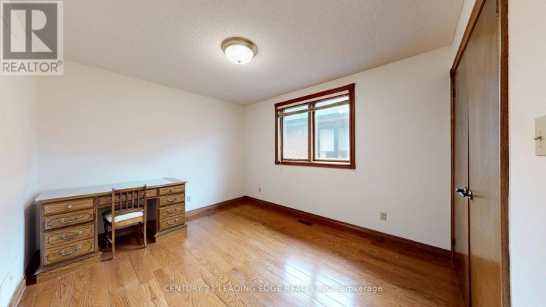 1127 OSHAWA BOULEVARD N, Oshawa (Centennial), Ontario, L1G5W2