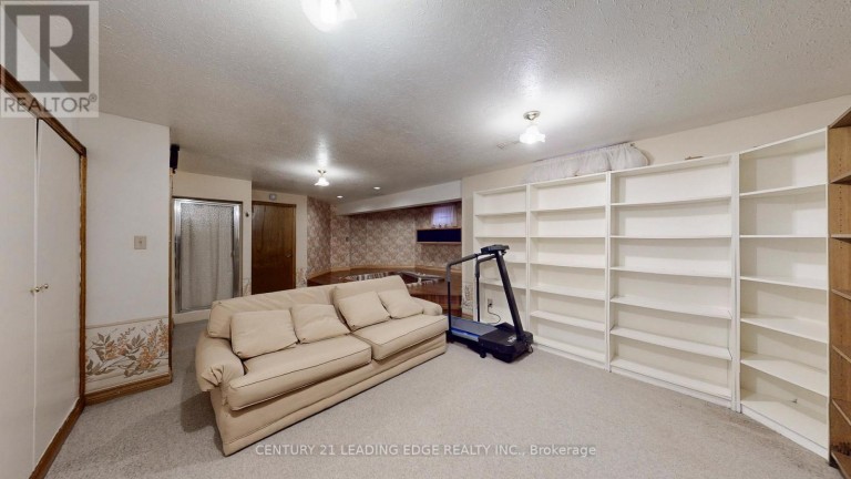 1127 OSHAWA BOULEVARD N, Oshawa (Centennial), Ontario, L1G5W2