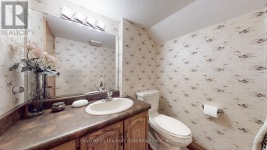 1127 OSHAWA BOULEVARD N Oshawa (Centennial) Ontario photo 41