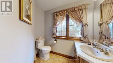 1127 OSHAWA BOULEVARD N Oshawa (Centennial) Ontario photo 43