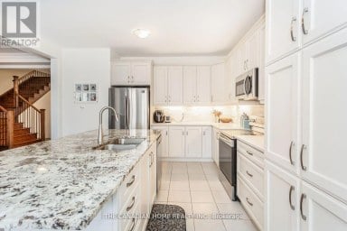 1261 ROSE WAY Milton (CB Cobban) Ontario photo 6