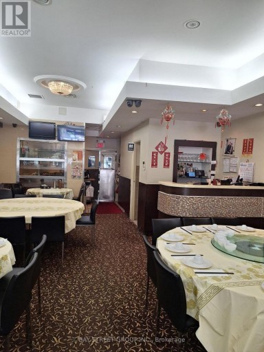 338 SPADINA AVENUE, Toronto (Kensington-Chinatown), Ontario, M5T2G2