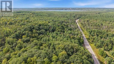4896 PENETANGUISHENE ROAD Springwater Ontario photo 7