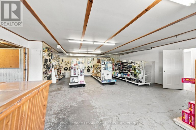 12541 HIGHWAY 41, Addington Highlands, Ontario, K0H2G0
