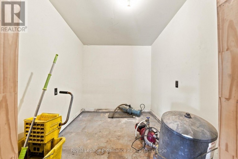 12541 HIGHWAY 41, Addington Highlands, Ontario, K0H2G0