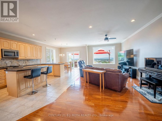 6 MAPLEVIEW PLACE, North Bay (Airport), Ontario, P1C1N7