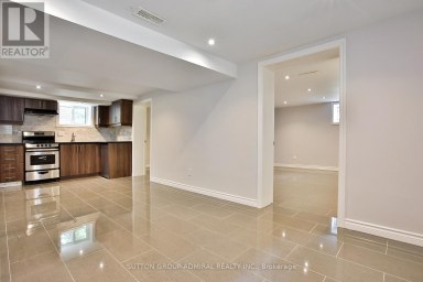 33 REGINA AVENUE Toronto (Englemount-Lawrence) Ontario photo 25