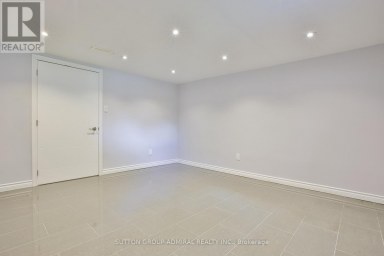 33 REGINA AVENUE Toronto (Englemount-Lawrence) Ontario photo 27