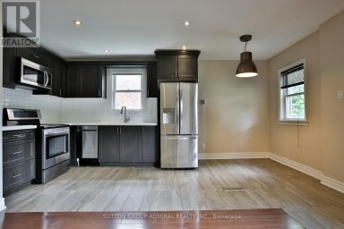33 REGINA AVENUE Toronto (Englemount-Lawrence) Ontario photo 5