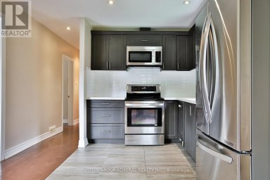 33 REGINA AVENUE Toronto (Englemount-Lawrence) Ontario photo 7