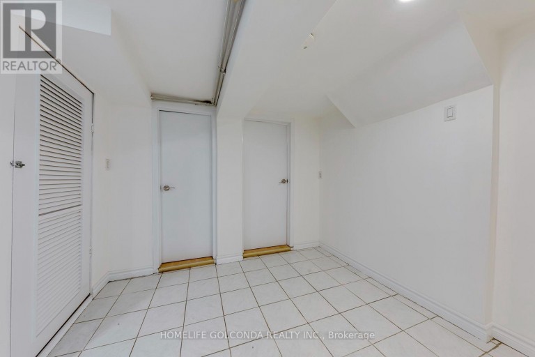93 NORTH WOODROW BOULEVARD, Toronto (Clairlea-Birchmount), Ontario, M1K1W7