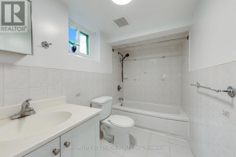 93 NORTH WOODROW BOULEVARD, Toronto (Clairlea-Birchmount), Ontario, M1K1W7