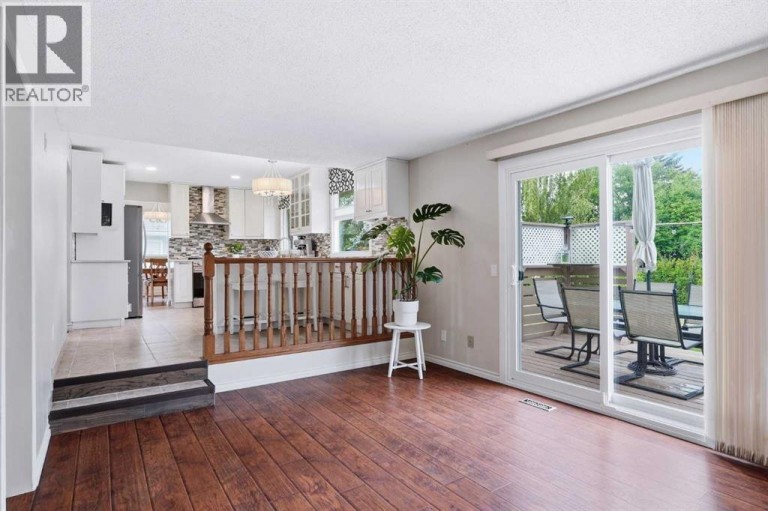 11 Edgemont Rise NW, Calgary, Alberta, T3A2K9