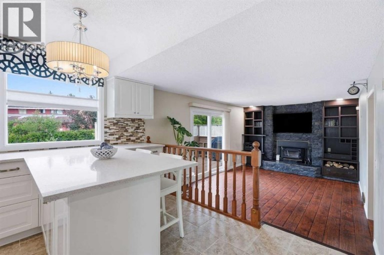 11 Edgemont Rise NW, Calgary, Alberta, T3A2K9