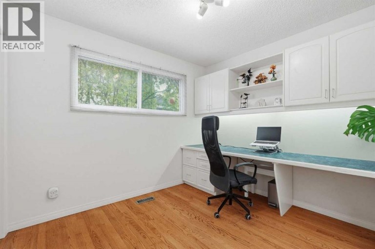 11 Edgemont Rise NW, Calgary, Alberta, T3A2K9